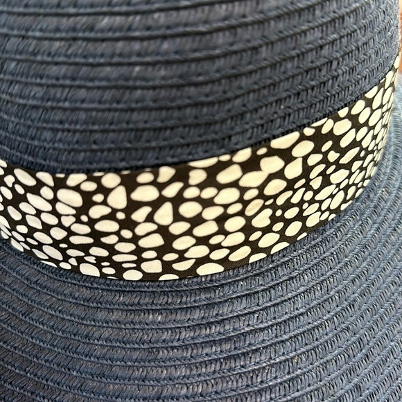 Serra Paper Natural Floppy Boho Beach Hat Sunshade w/ Ribbon Navy OS NWT - Picture 4 of 8